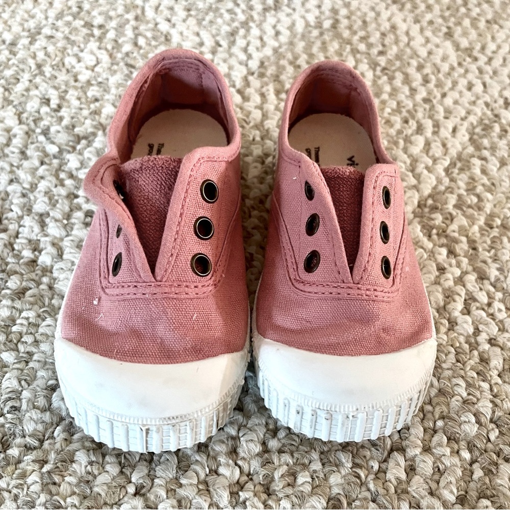 Victoria size 24